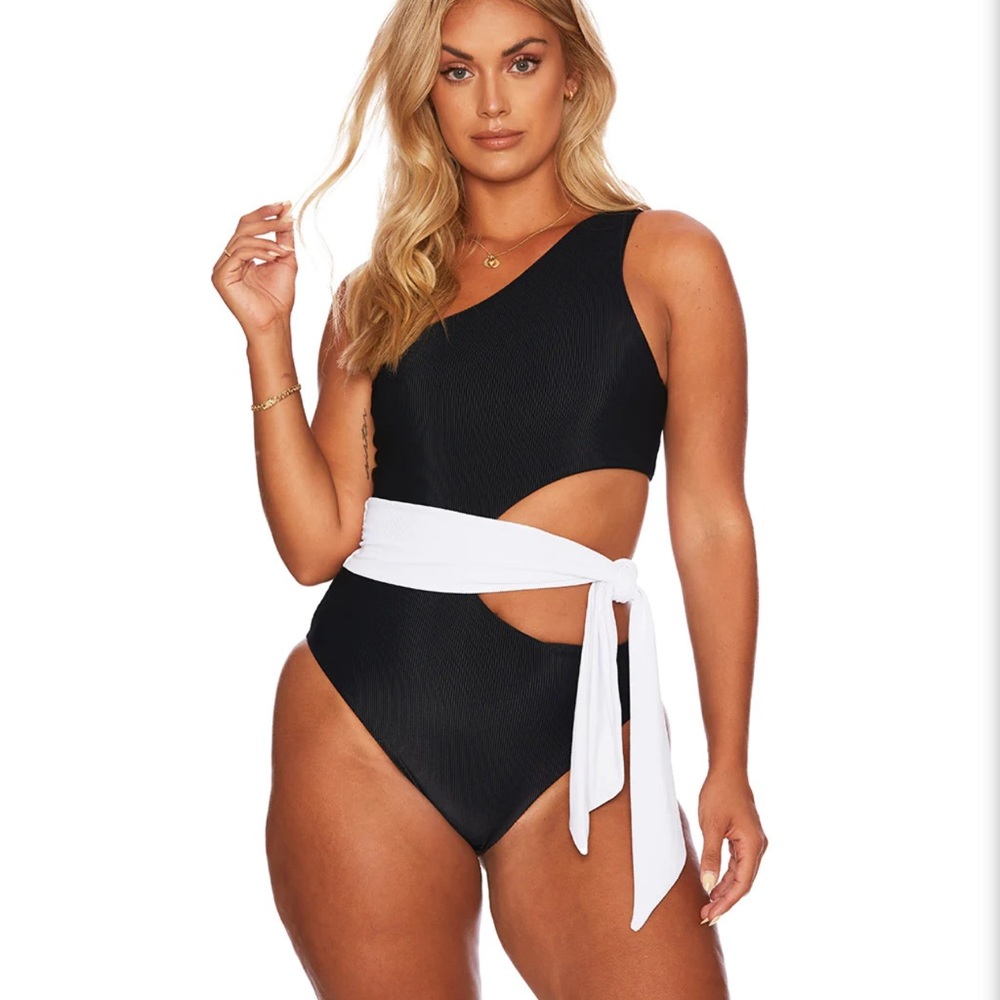 Beach Riot Carlie One Piece - Picture 6 of 6